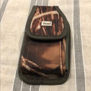 iPhone 7/8 and New SE 2020Reiko Pouch